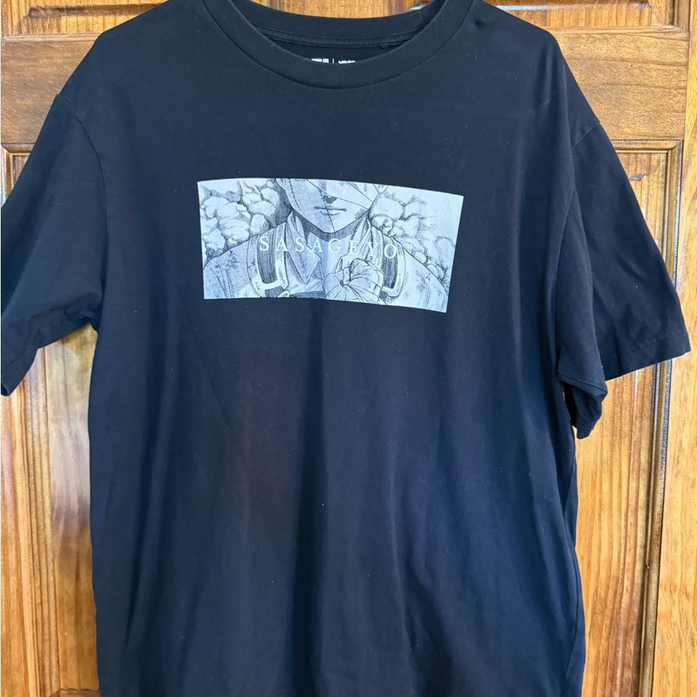 Uniqlo Black Short-Sleeve Crewneck T-Shirt with Monochrome Graphic